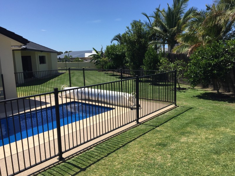 4 Janet Court, Coral Cove QLD 4670