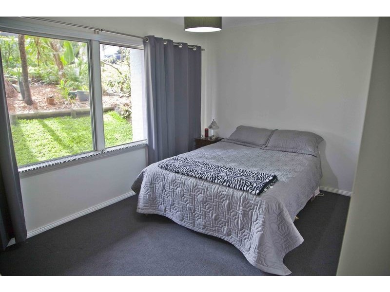 9 Hilltop Street, Bateau Bay NSW 2261