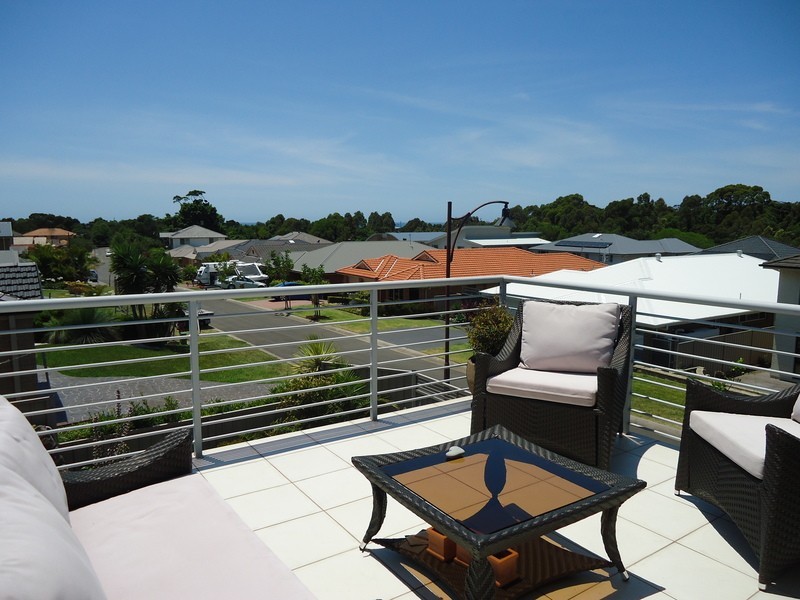 17 Hinchinbrook Drive, Shell Cove NSW 2529