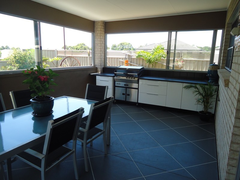 17 Hinchinbrook Drive, Shell Cove NSW 2529