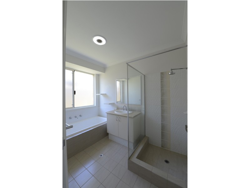 11 Gibbs Cct, Ravenswood WA 6208