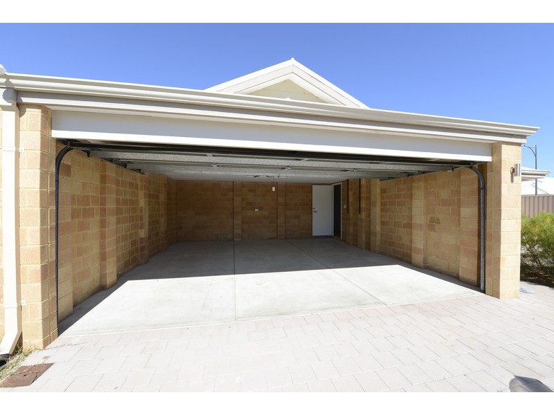 11 Gibbs Cct, Ravenswood WA 6208