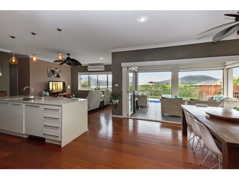 4 Rosedale Ave, South West Rocks NSW 2431