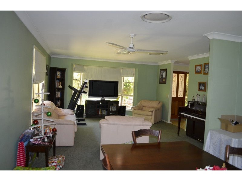 3 Phipps Pl, Ormeau QLD 4208