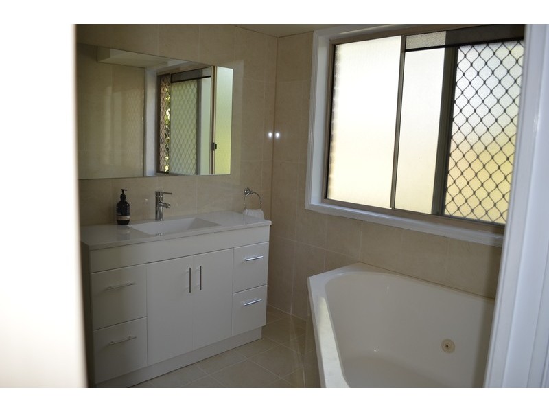 3 Phipps Pl, Ormeau QLD 4208