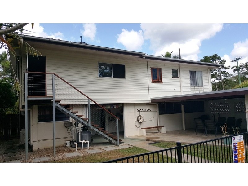 18 Kingsford Street, Mooroobool QLD 4870