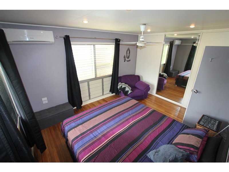 18 Kingsford Street, Mooroobool QLD 4870