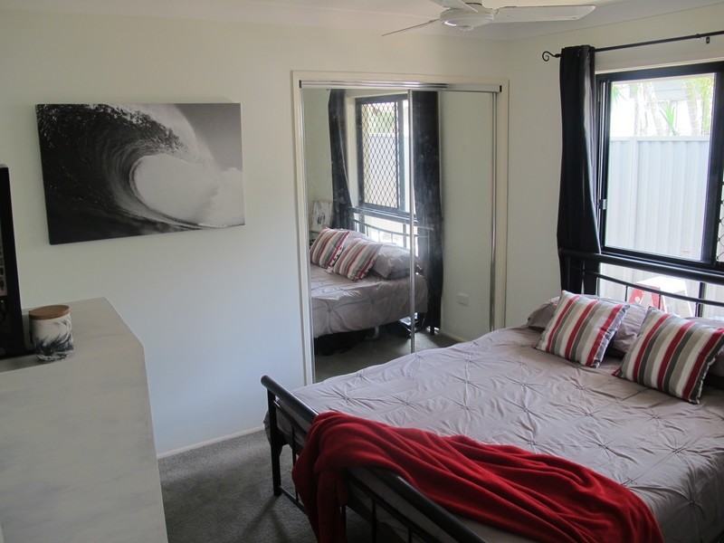 1  Pearl Key, Broadbeach Waters QLD 4218