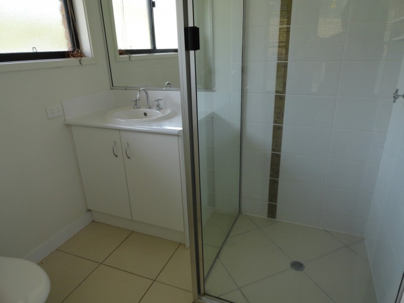 8 Bauhinia Street, Boyne Island QLD 4680