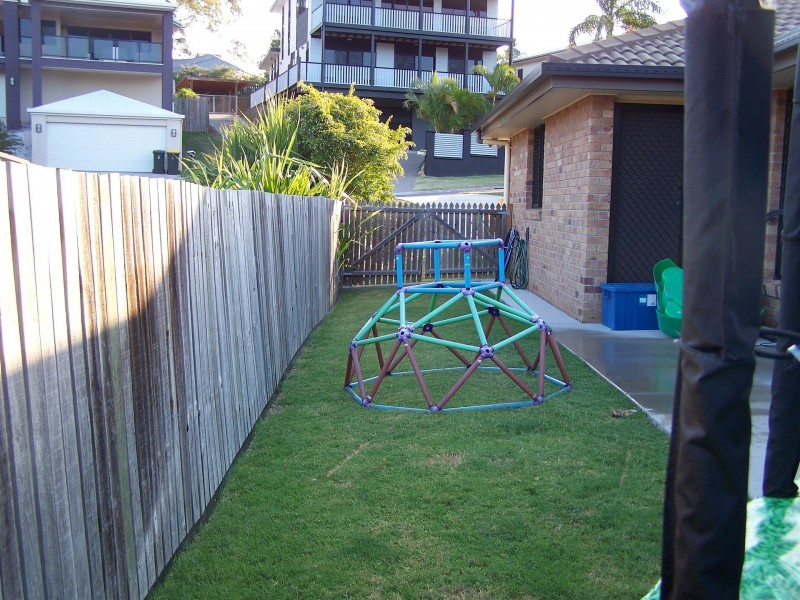 8 Bauhinia Street, Boyne Island QLD 4680