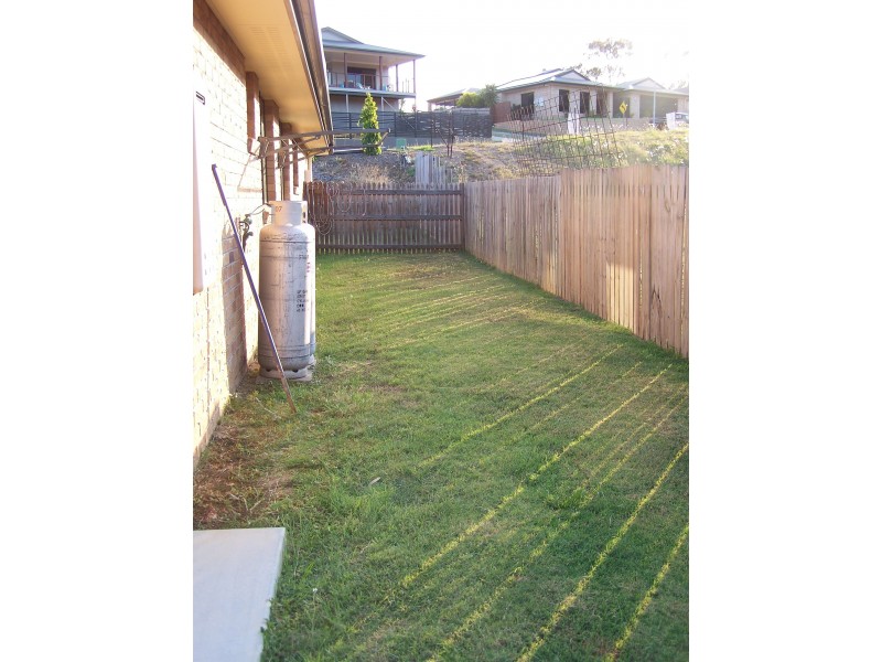 8 Bauhinia Street, Boyne Island QLD 4680