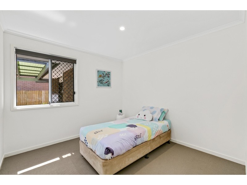 270 Government Rd, Labrador QLD 4215