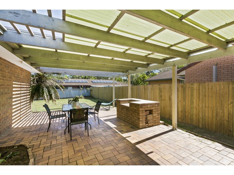 270 Government Rd, Labrador QLD 4215