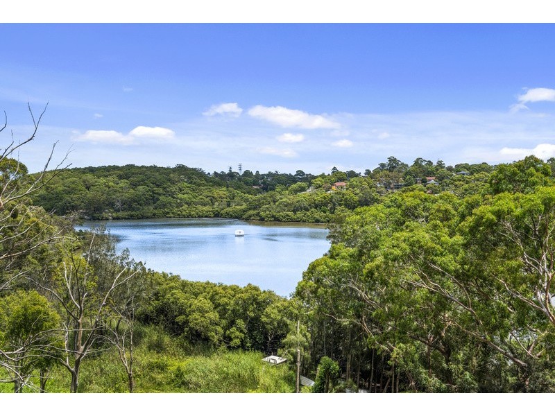 5 Belmore Road, Peakhurst NSW 2210