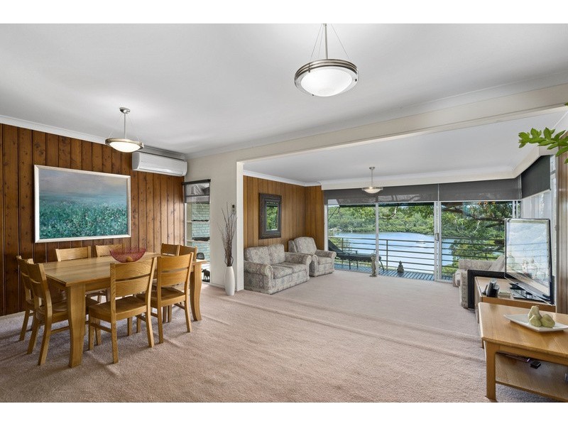 5 Belmore Road, Peakhurst NSW 2210