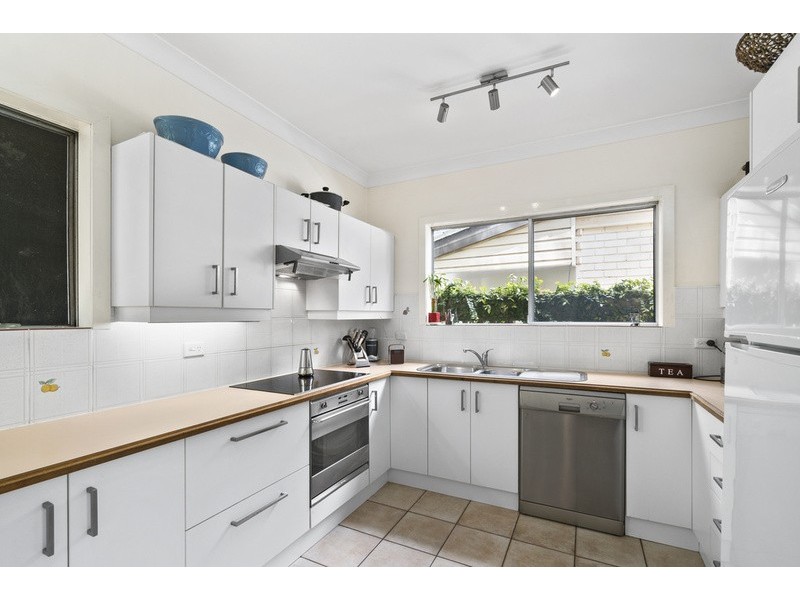 5 Belmore Road, Peakhurst NSW 2210