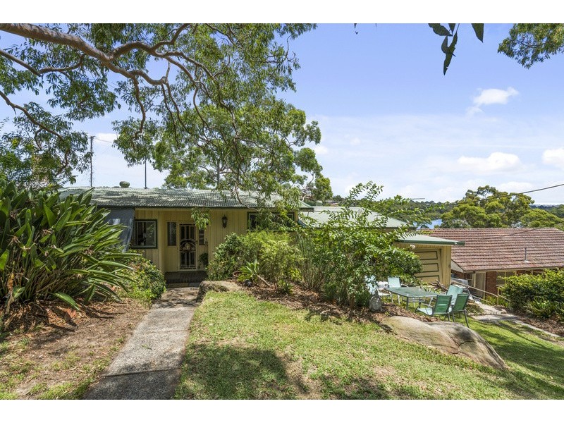 5 Belmore Road, Peakhurst NSW 2210