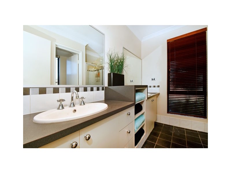 12 Tonkin Fairway, Dalyellup WA 6230