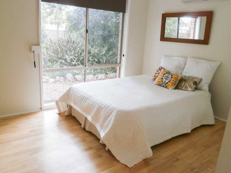 15 Country Grove Drive, Cameron Park NSW 2285