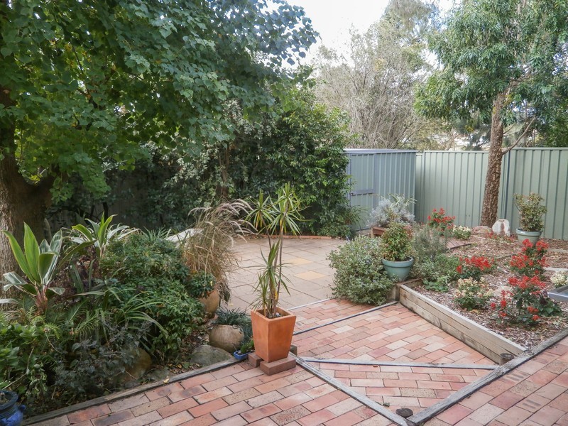 15 Country Grove Drive, Cameron Park NSW 2285