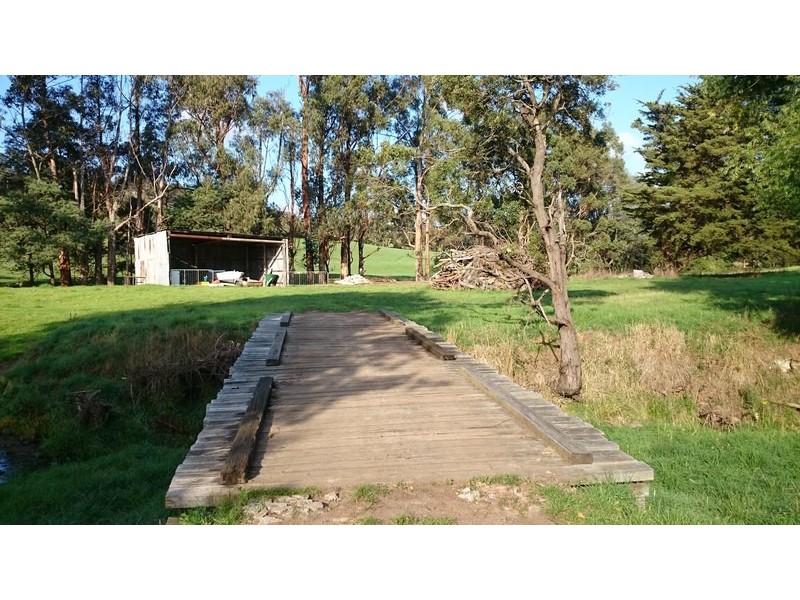 94 Gunns Road, Carrajung Lower VIC 3844