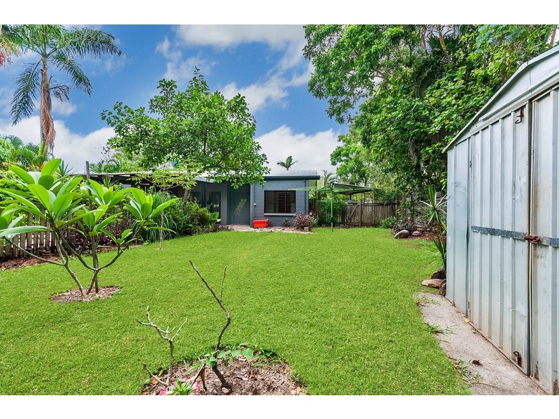 53 Baronia Cresent, Holloways Beach QLD 4878