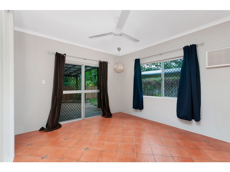 53 Baronia Cresent, Holloways Beach QLD 4878