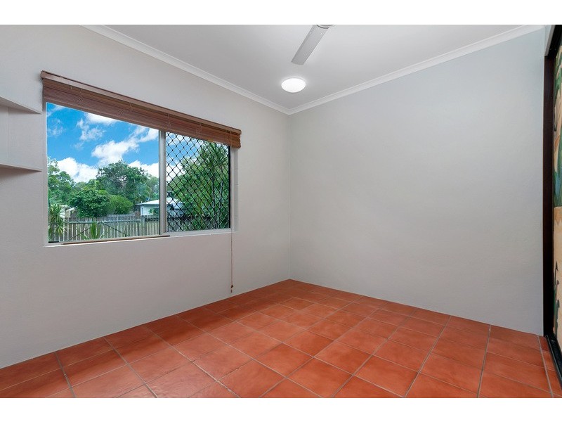53 Baronia Cresent, Holloways Beach QLD 4878