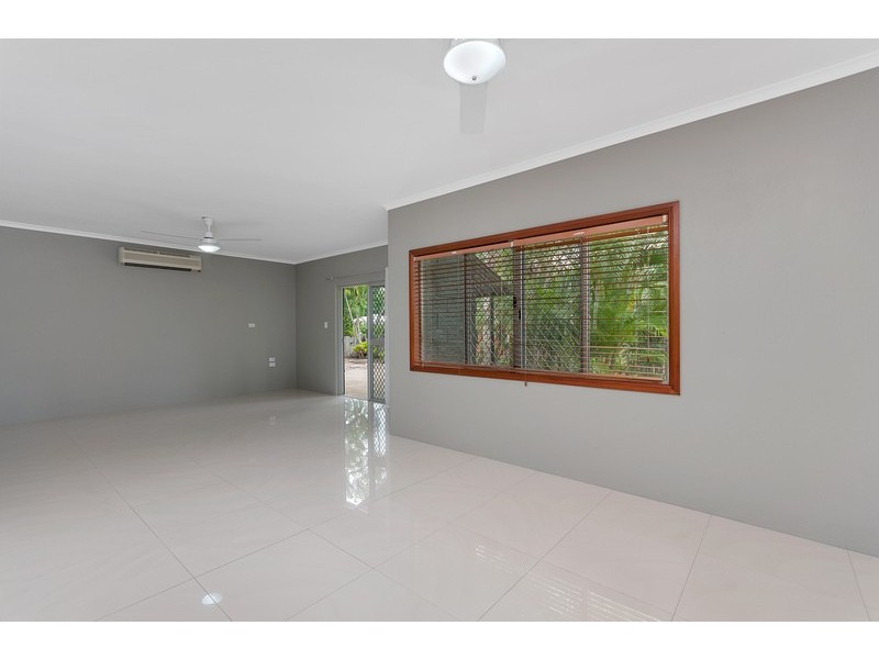 53 Baronia Cresent, Holloways Beach QLD 4878