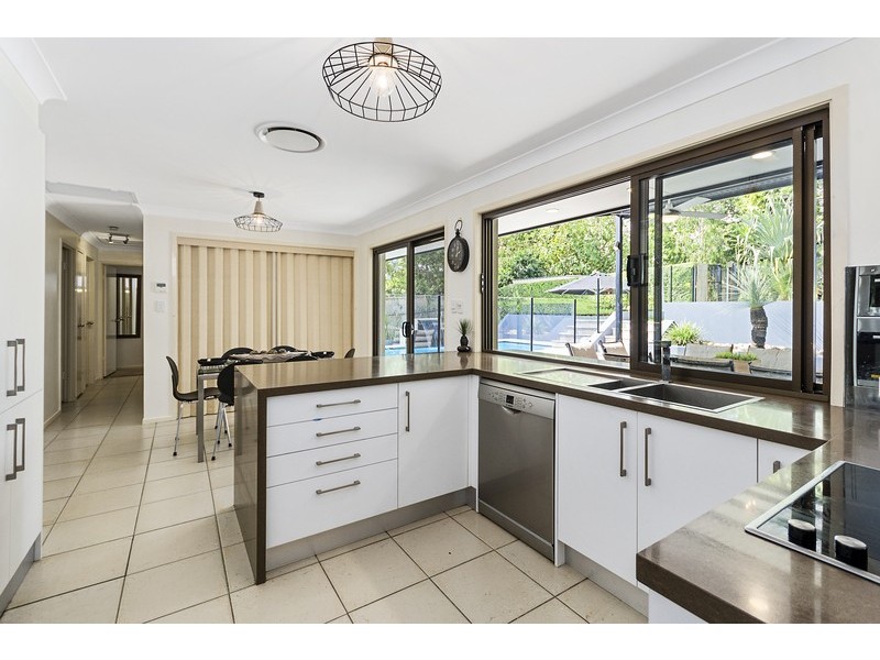 14 Sirocco Street, Jamboree Heights QLD 4074