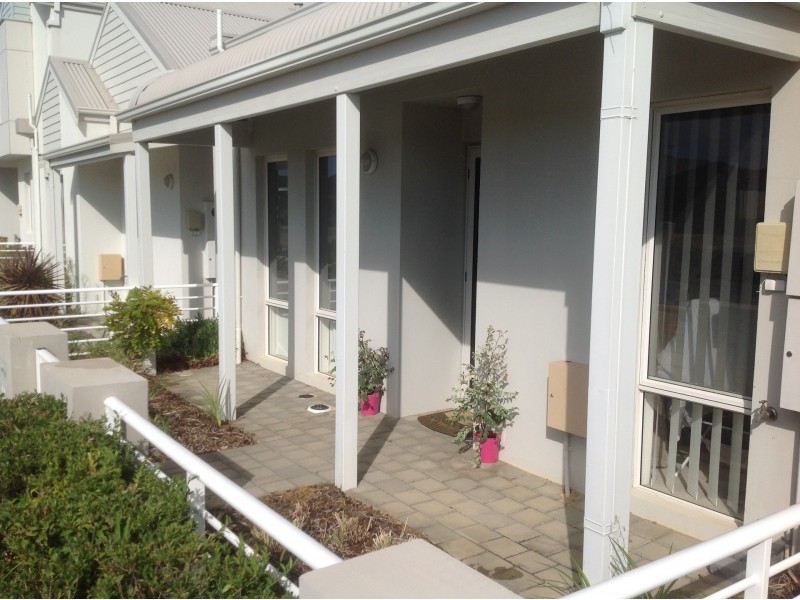 48 Kahana Parkway, Butler WA 6036