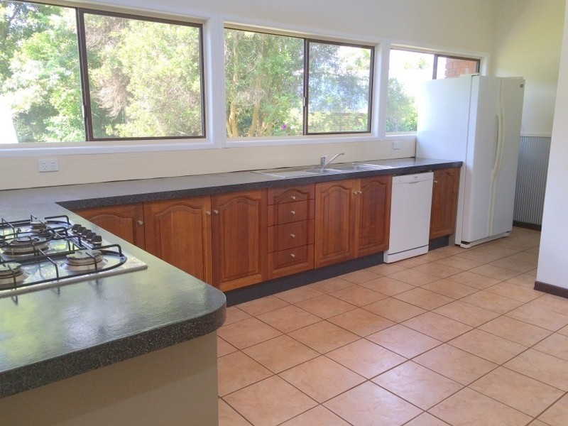 144 Beacon Road, Tamborine Mountain QLD 4272