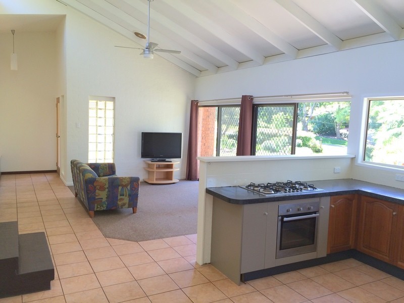 144 Beacon Road, Tamborine Mountain QLD 4272