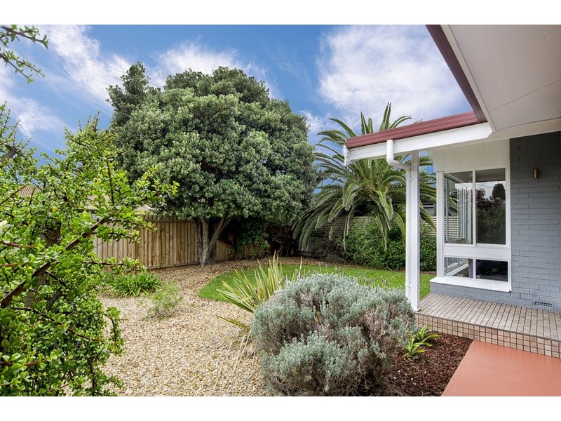 16 Weeroona Avenue, Port Noarlunga South SA 5167