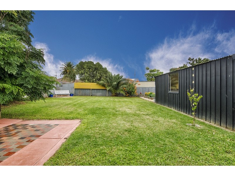 16 Weeroona Avenue, Port Noarlunga South SA 5167