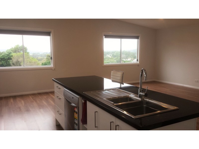 17 Pioneer Ave, Moruya NSW 2537