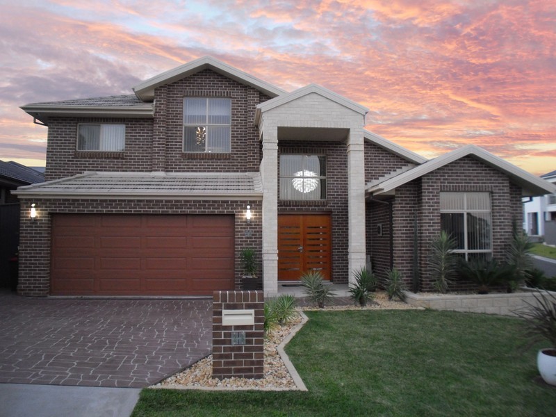 23 Robey Ave, Middleton Grange NSW 2171