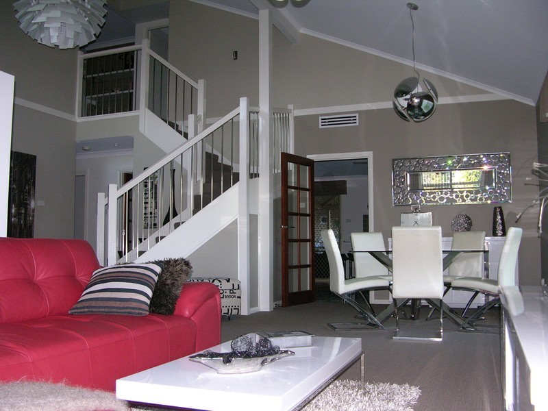 23 Robey Ave, Middleton Grange NSW 2171