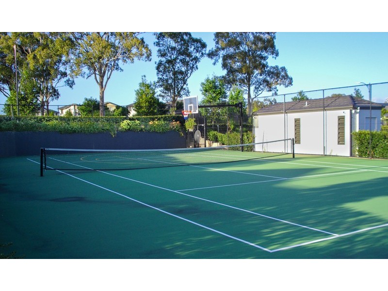 23 Robey Ave, Middleton Grange NSW 2171