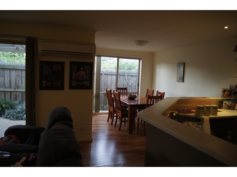 2/1 Ursa Street, Belmont VIC 3216