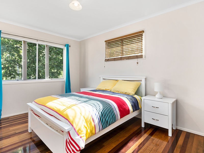 112 Gladstone Rd, Coalfalls QLD 4305