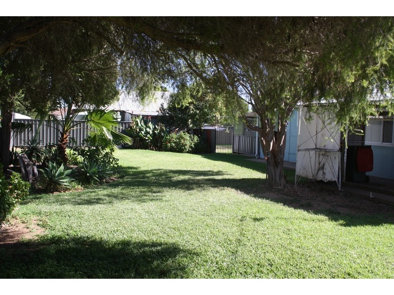 166 Algalah St, Narromine NSW 2821