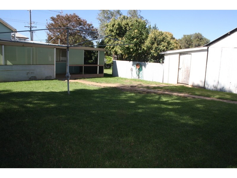 166 Algalah St, Narromine NSW 2821