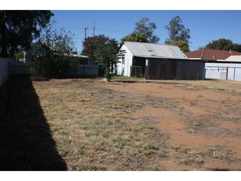 166 Algalah St, Narromine NSW 2821