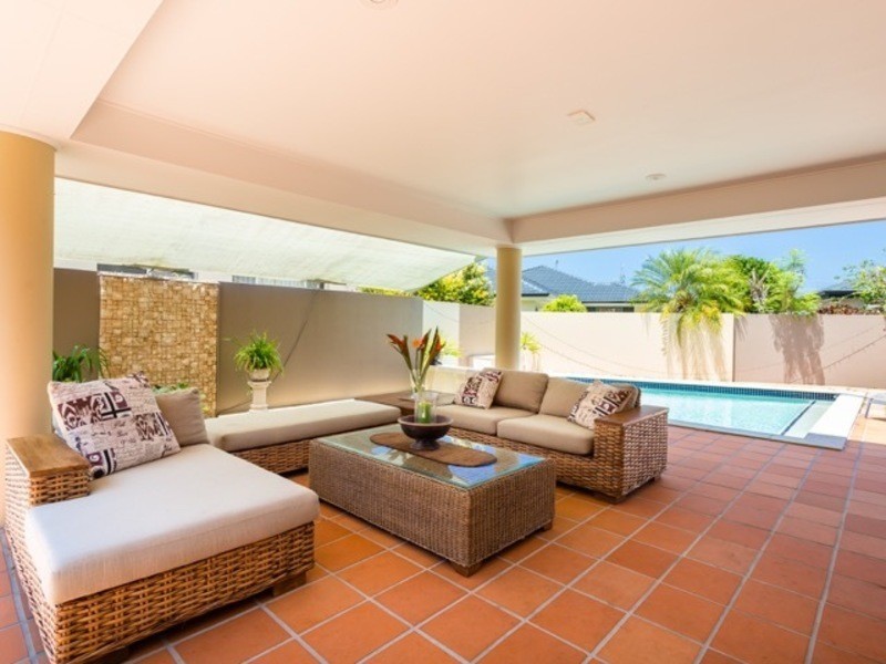 21 Moonraker Street, Clear Island Waters QLD 4226