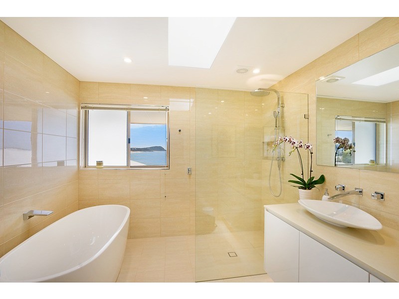3/11 BARNHILL RD, Terrigal NSW 2260