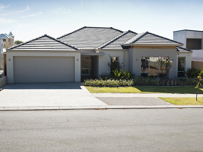 9 Pipeline Blvd, Piara Waters WA 6112