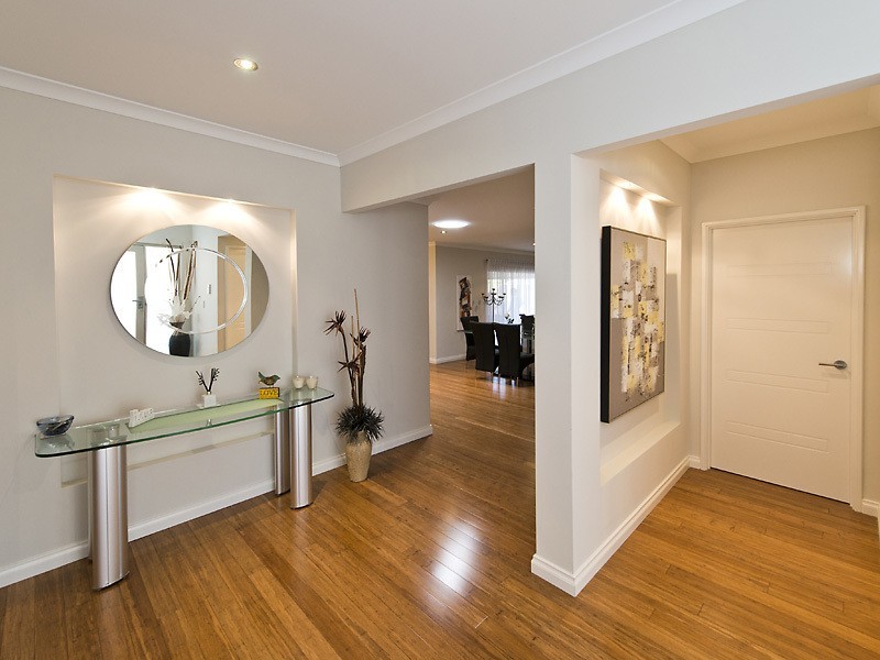 9 Pipeline Blvd, Piara Waters WA 6112