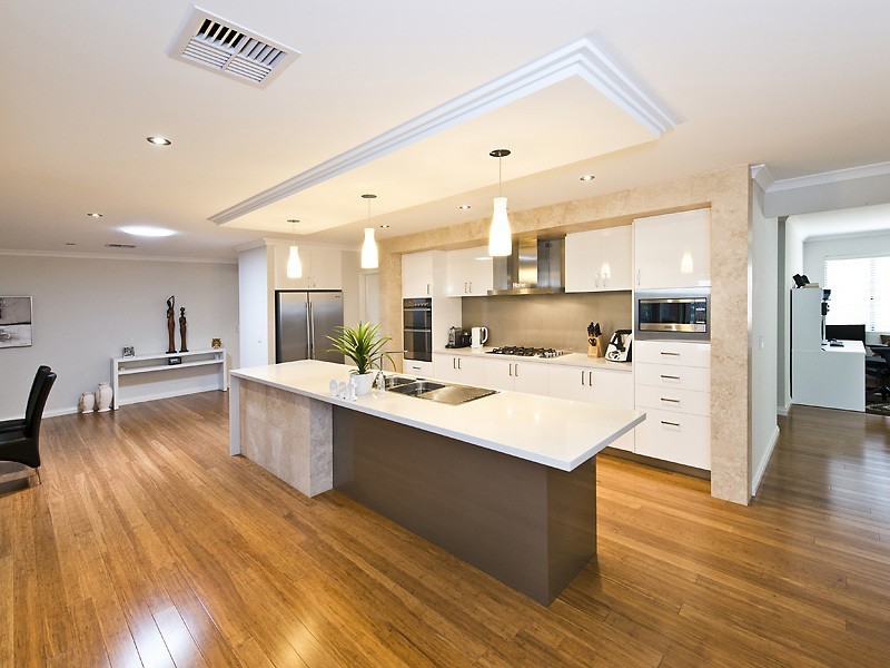 9 Pipeline Blvd, Piara Waters WA 6112