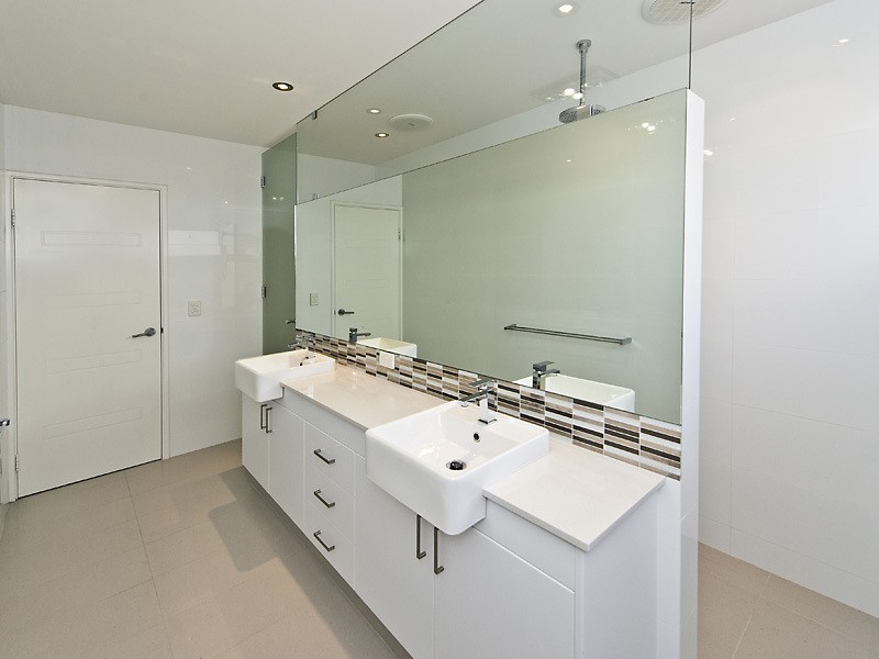 9 Pipeline Blvd, Piara Waters WA 6112